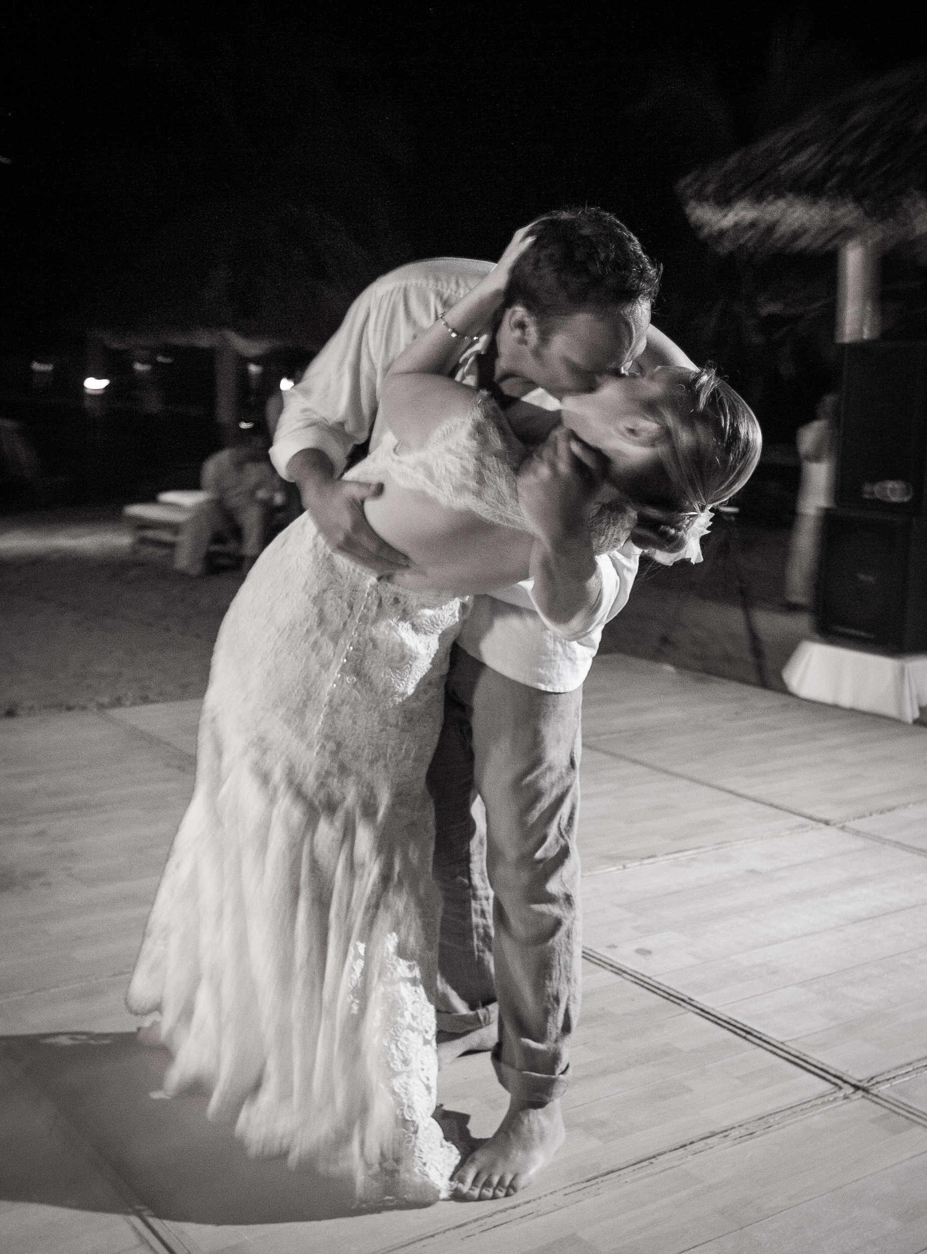romantic-beach-destination-wedding-melissa-mermin
